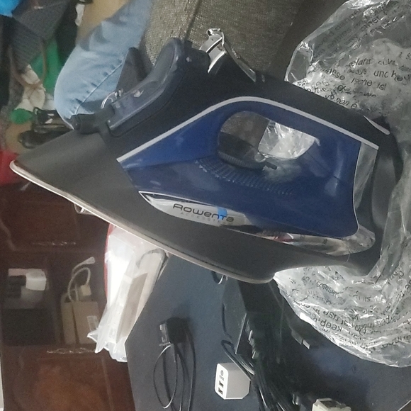 Iron - Picture 3 of 6